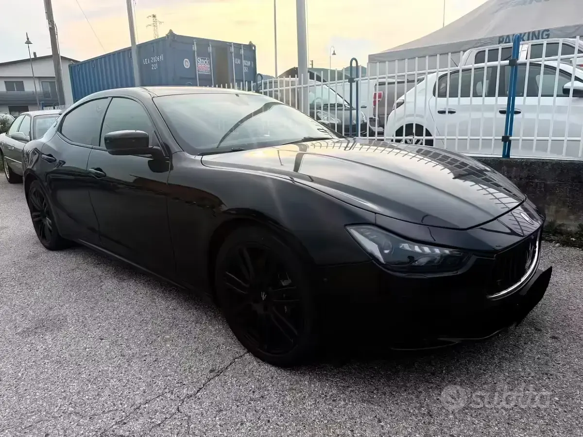Usata Maserati Ghibli 275 CV (202 kW) 2015 Nero Berlina