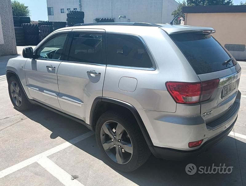 Usata Jeep Grand Cherokee 309 CV (227 kW) 2013 Grigio SUV