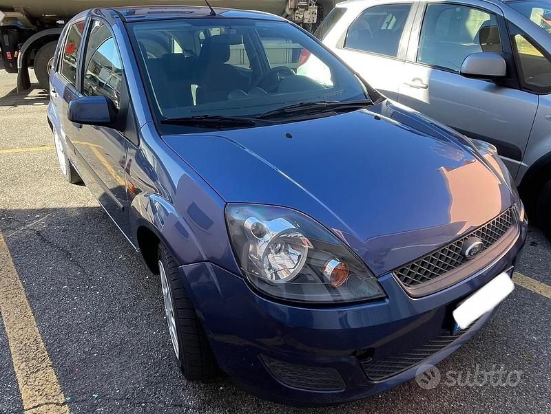 Usata Ford Fiesta 2006 Blu Utilitaria