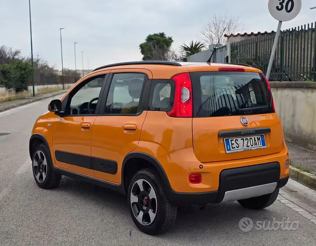 Second-hand Fiat Panda 4x4 Trekking 75 CP (55 kW) 2014 Portocaliu Hatchback