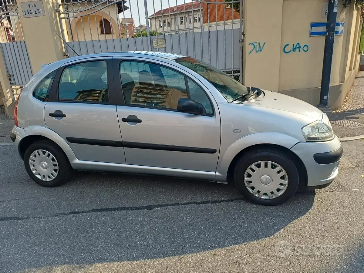Usata Citroën C3 60 CV (44 kW) 2004 Grigio Berlina