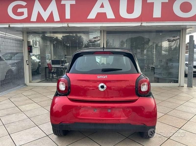 Usata Smart ForFour Prime 90 CV (66 kW) 2016 Rosso Utilitaria