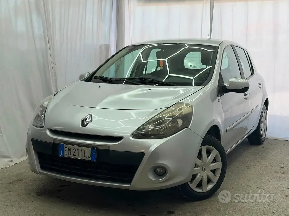 Usata Renault Clio IV 75 CV (55 kW) 2012 Berlina