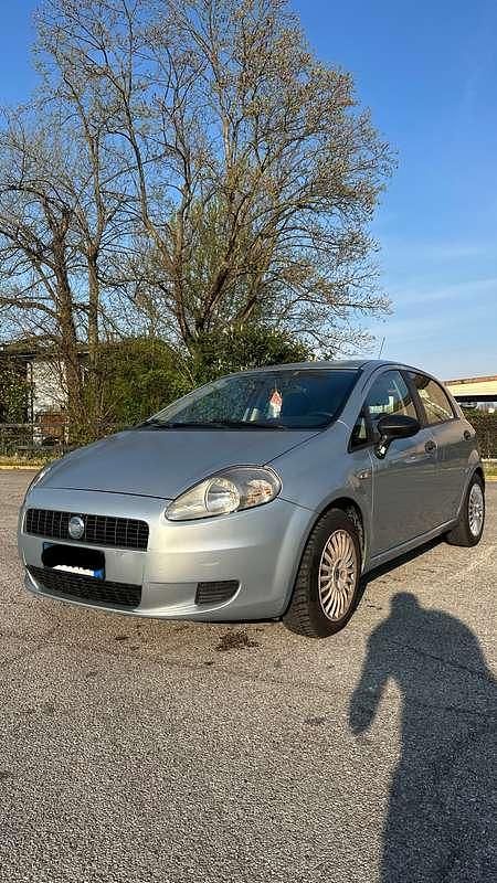 Usata Fiat Grande Punto 60 CV (44 kW) 2005 Utilitaria