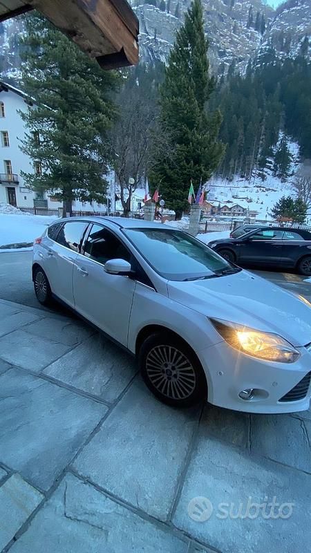 Usata Ford Focus 2012 Bianco Berlina