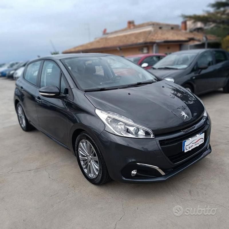Usata Peugeot 208 75 CV (55 kW) 2016 Grigio Utilitaria
