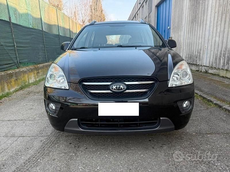Usata Kia Carens EX 140 CV (102 kW) 2008 Nero Monovolume