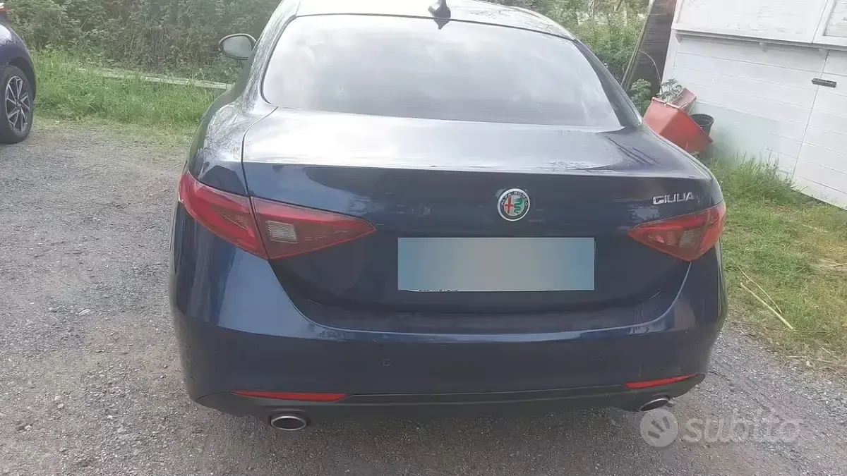Gebraucht Alfa Romeo Giulia Super 180 PS (132 kW) 2016 Blau Limousine