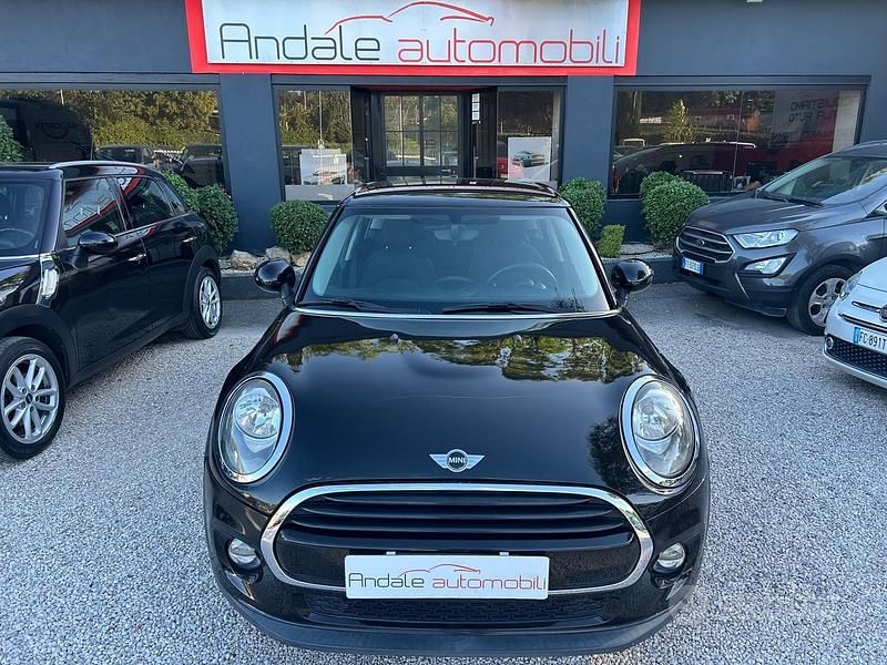 Usata Mini Cooper D Business 116 CV (85 kW) 2015 Nero Utilitaria