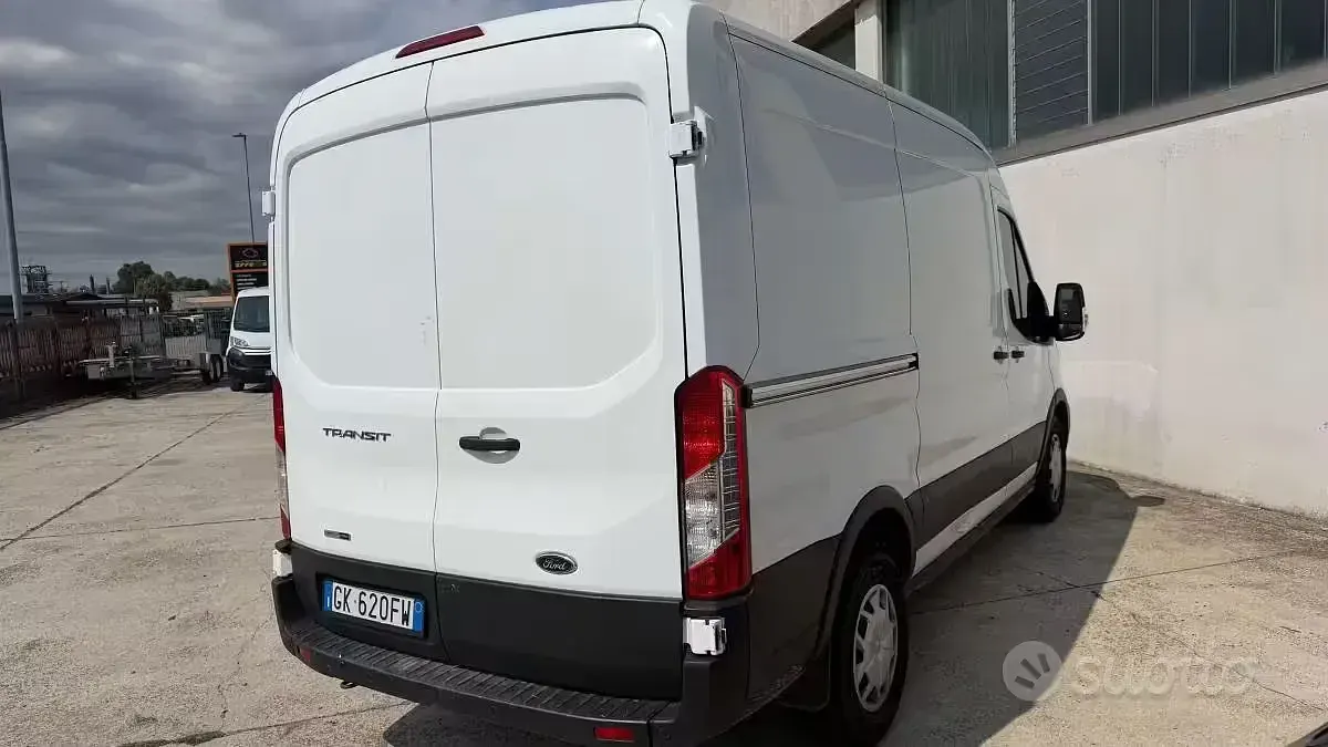 Usata Ford Transit 131 CV (96 kW) 2022 Bianco Furgone