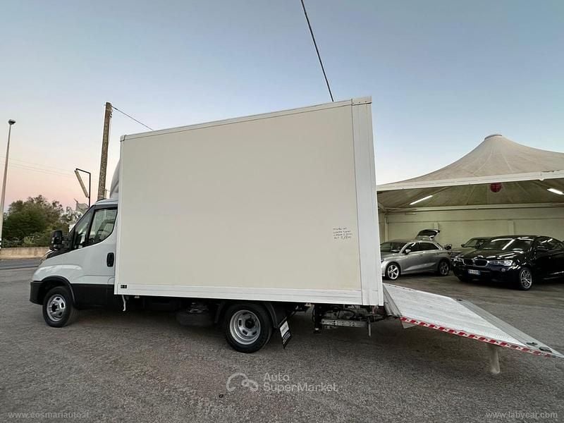 Usata Iveco Daily 160 CV (117 kW) 2021 Bianco