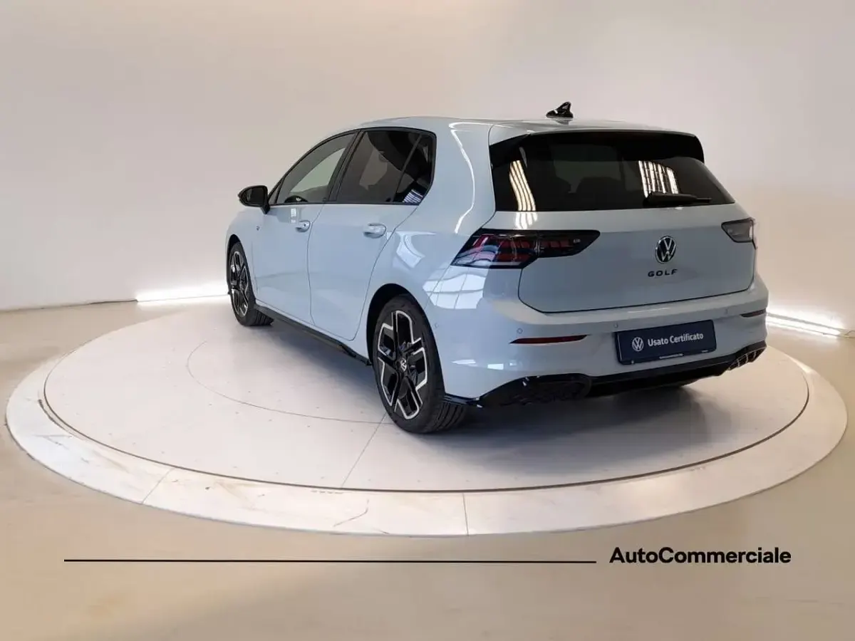Nuova VW Golf VIII R-line Plus 150 CV (110 kW) 2026 Blu/azzurro Berlina