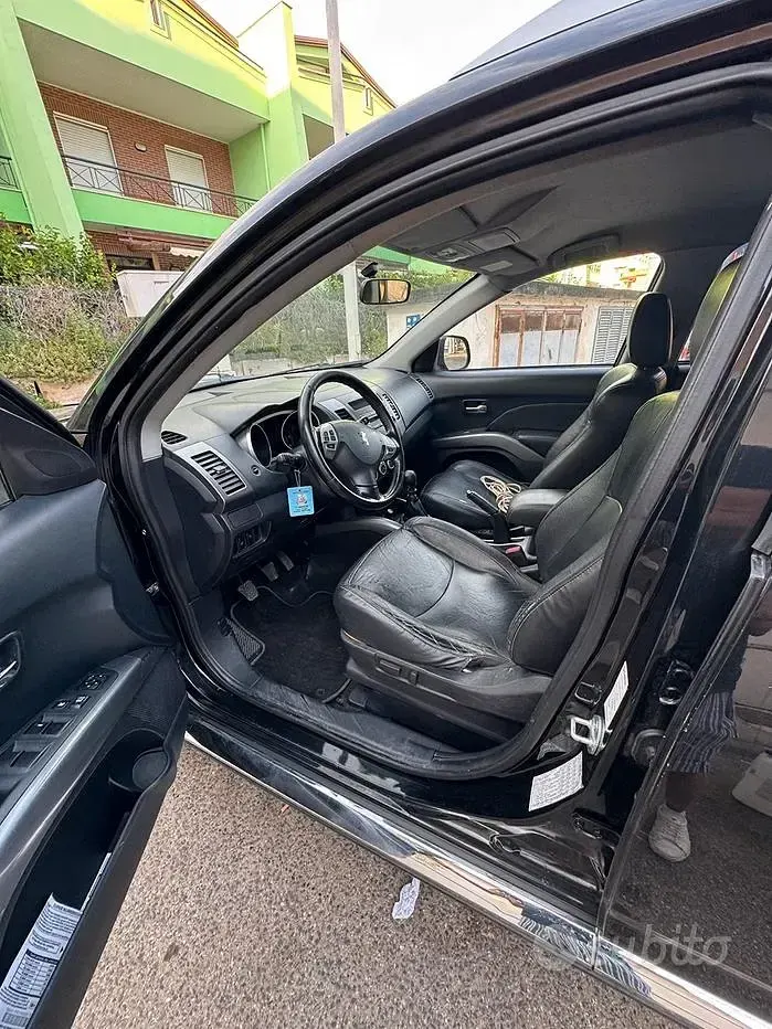 Usata Peugeot 4007 156 CV (114 kW) 2008 Nero SUV
