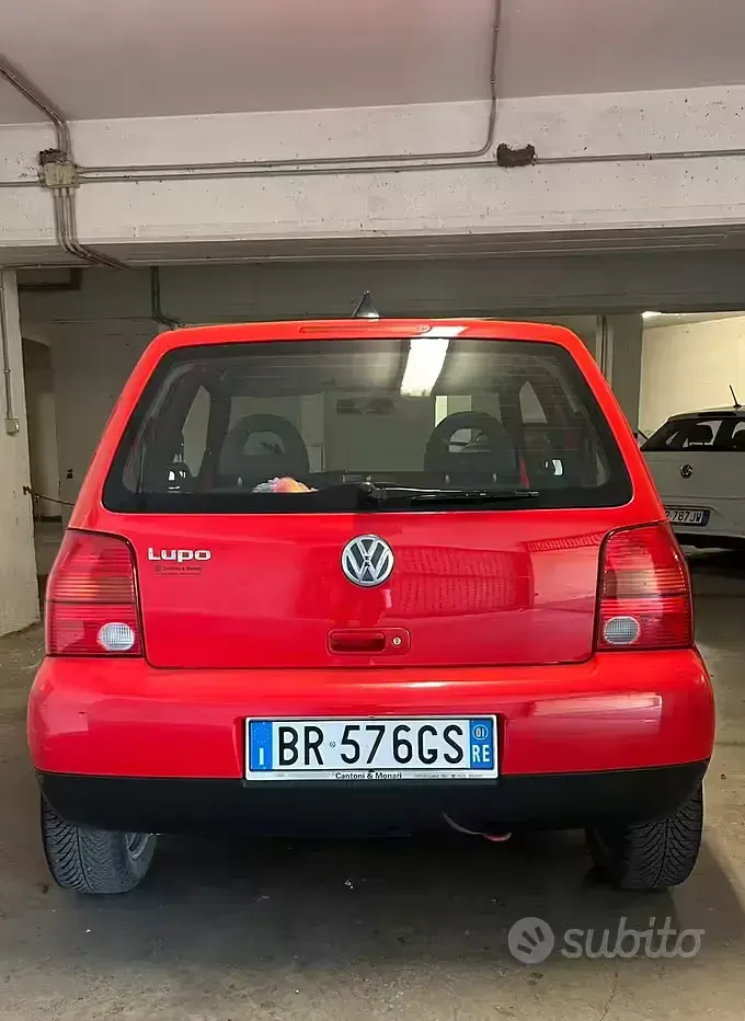 Usata VW Lupo 50 CV (36 kW) 2001 Rosso Utilitaria