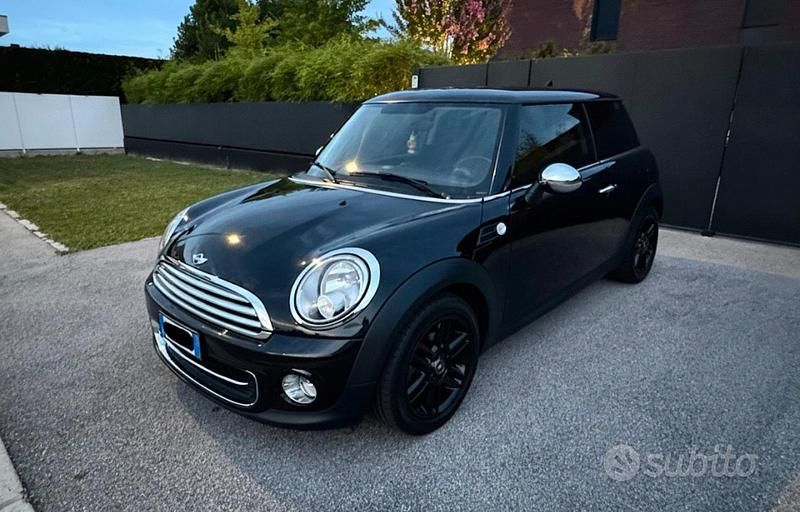 Nero Usata 2014 Mini Cooper Utilitaria | 4300 € (Ottimo prezzo) - Immagine 1/4