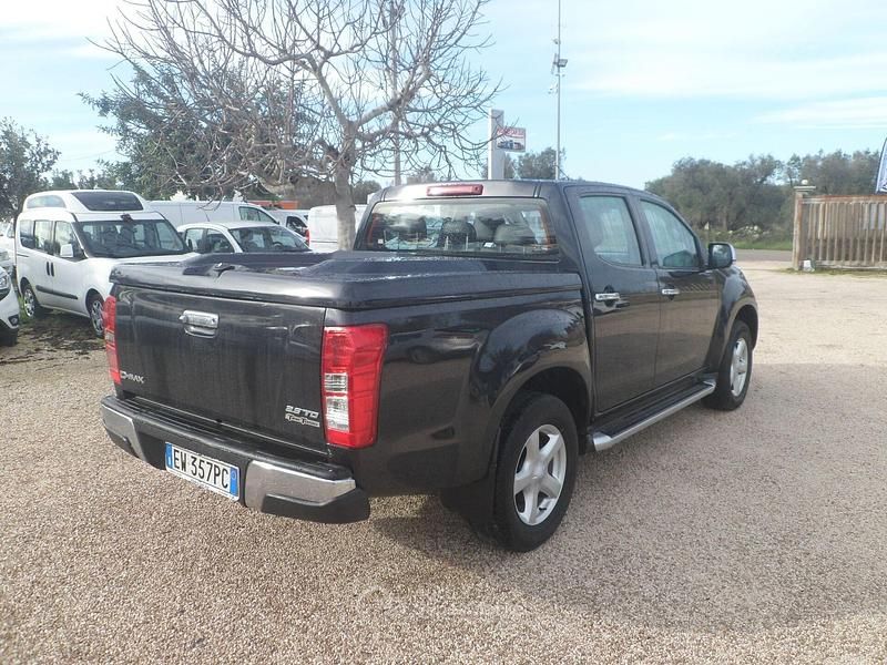 Usata Isuzu D-Max 163 CV (119 kW) 2015 Nero Pick-up