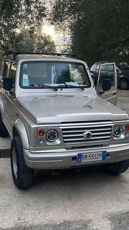 Usata Suzuki Samurai 69 CV (50 kW) 2000 Beige SUV