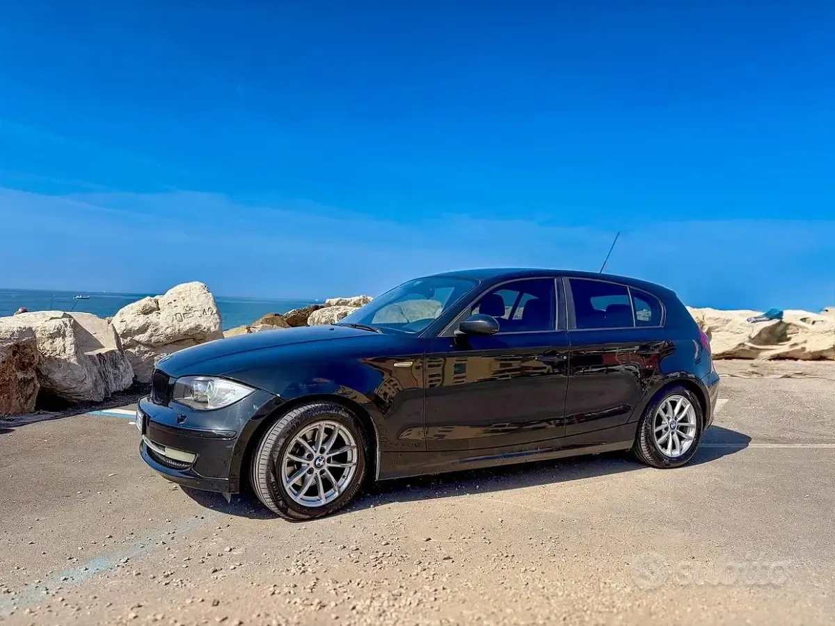 Usata BMW 120 177 CV (130 kW) 2008 Nero Utilitaria