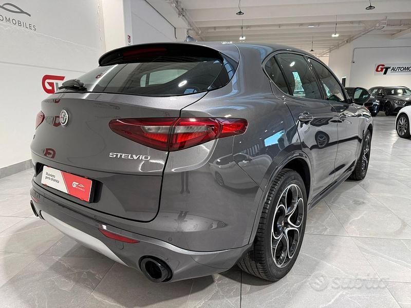 Usata Alfa Romeo Stelvio Ti 210 CV (154 kW) 2022 Grigio SUV