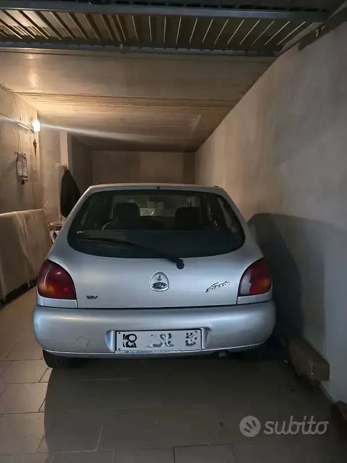 Usata Ford Fiesta Ghia 90 CV (66 kW) 1997 Utilitaria