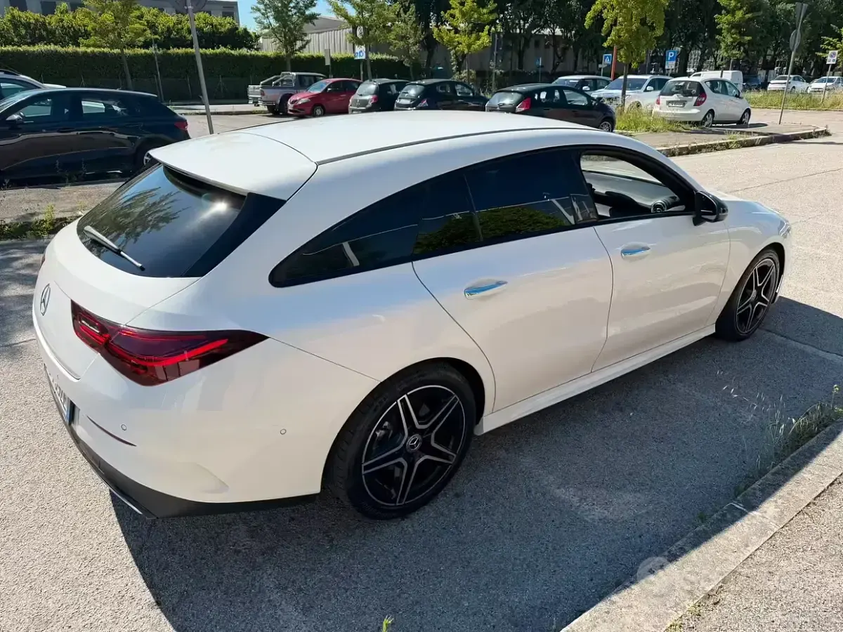 Usata Mercedes CLA180 AMG 136 CV (100 kW) 2024 Bianco Berlina