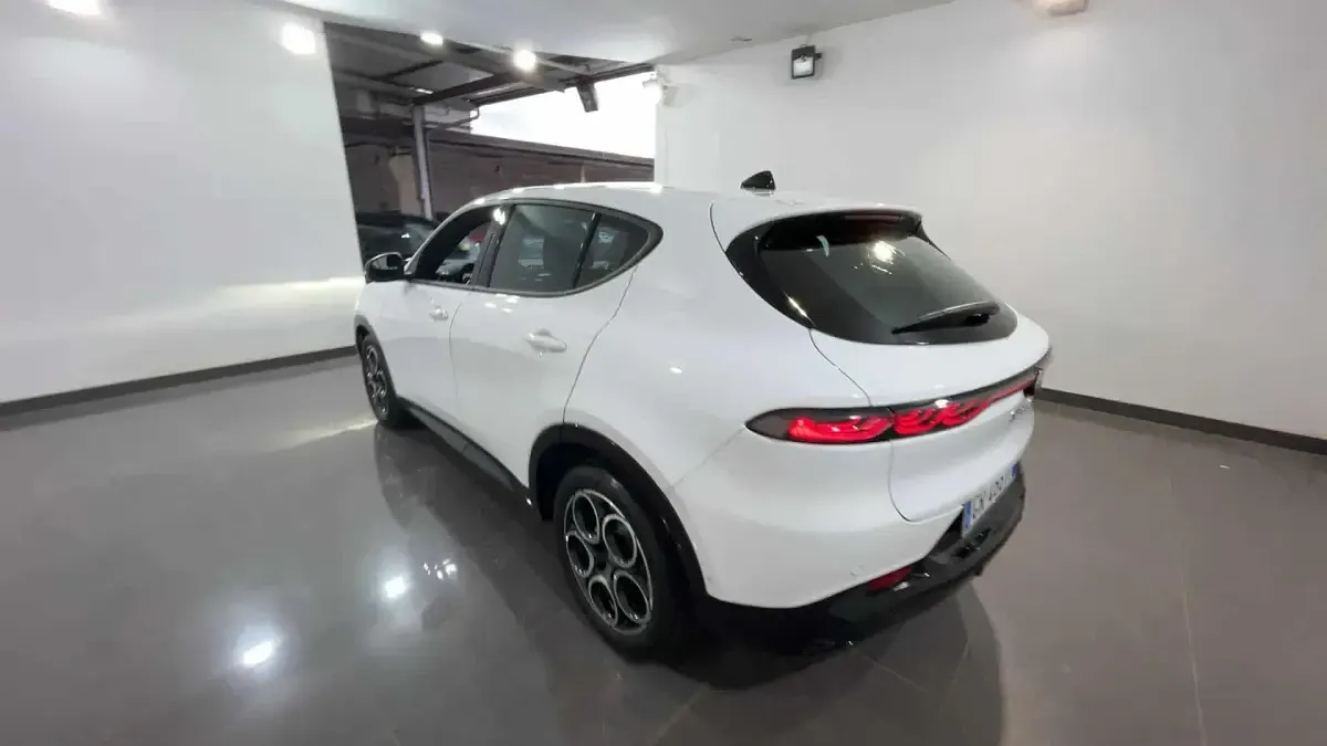 Usado Alfa Romeo Tonale Sprint 130 CV (95 kW) 2024 Blanco SUV