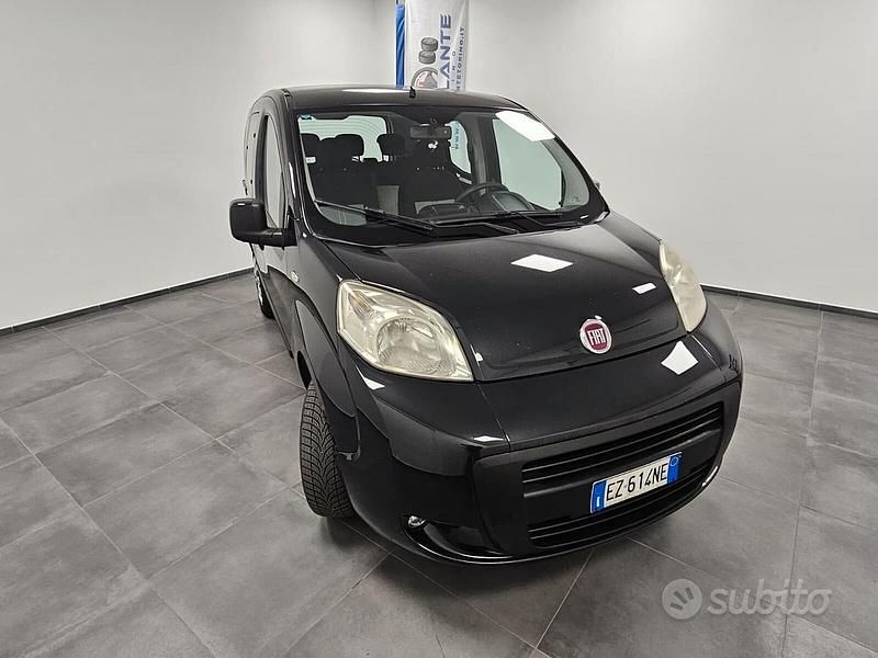 Usata Fiat Qubo Trekking 75 CV (55 kW) 2015 Nero Monovolume