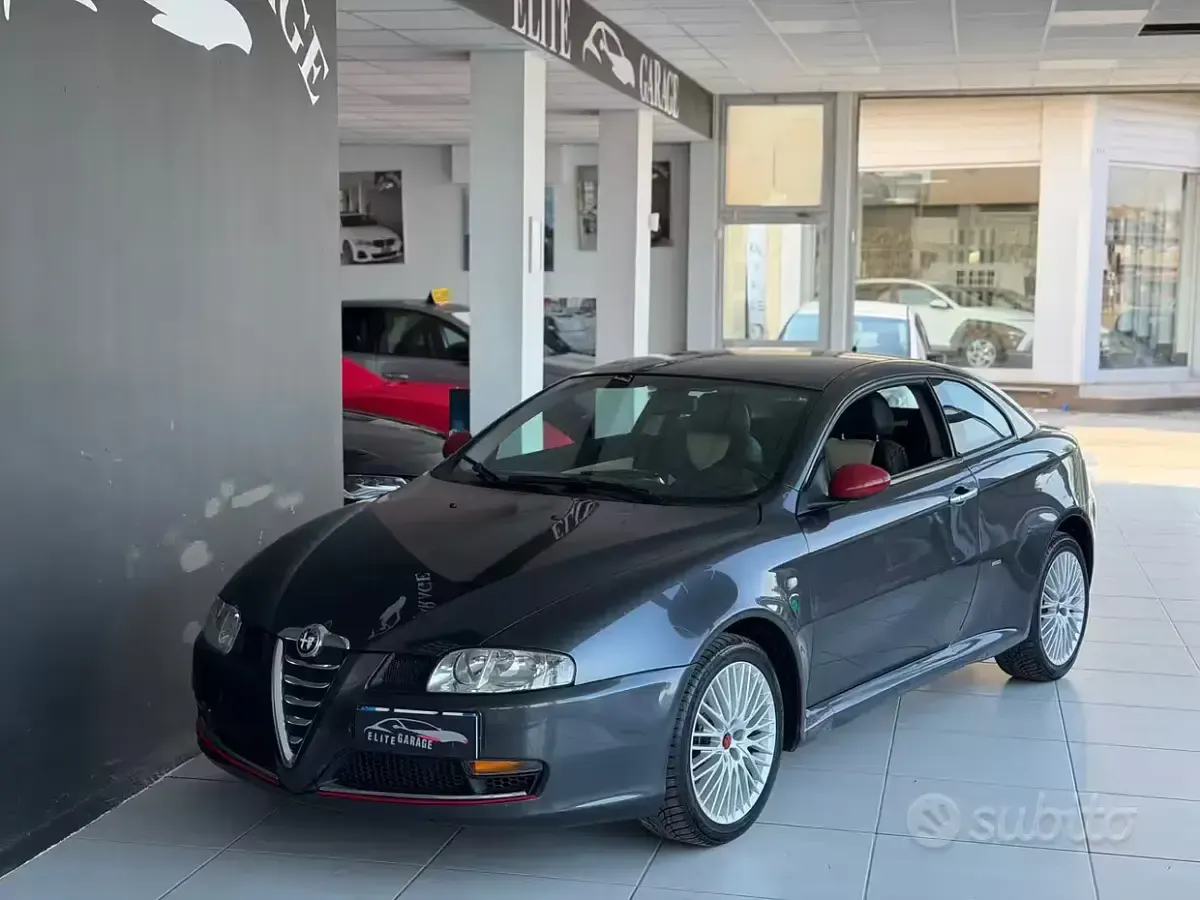 Usata Alfa Romeo GT Distinctive 150 CV (110 kW) 2007 Grigio Coupé