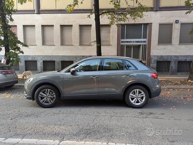Grigio Usata 2019 Audi Q3 Advanced SUV | 25.000 € (Super prezzo) - Immagine 1/4