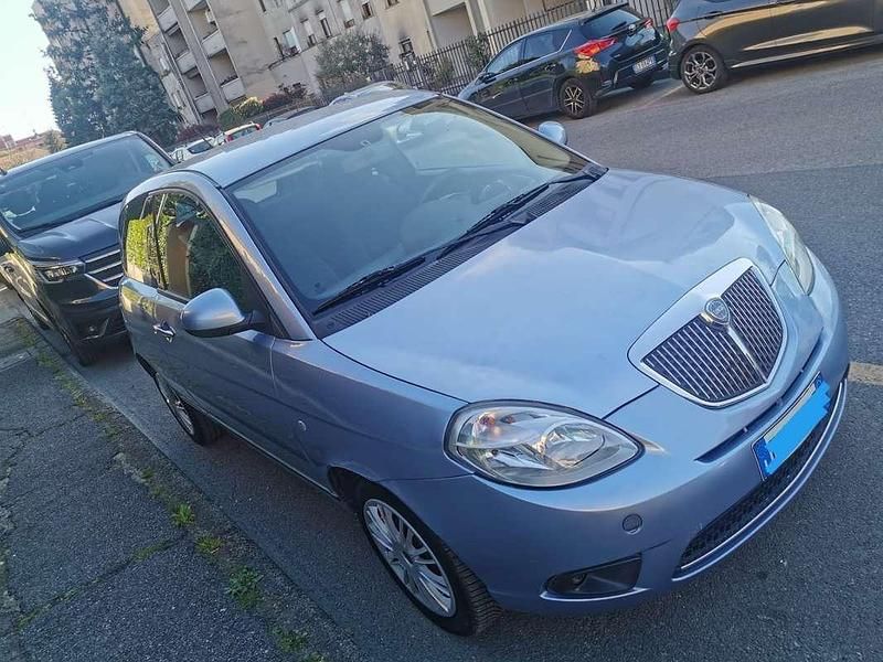 Usata Lancia Ypsilon 69 CV (50 kW) 2010 Blu/azzurro Utilitaria