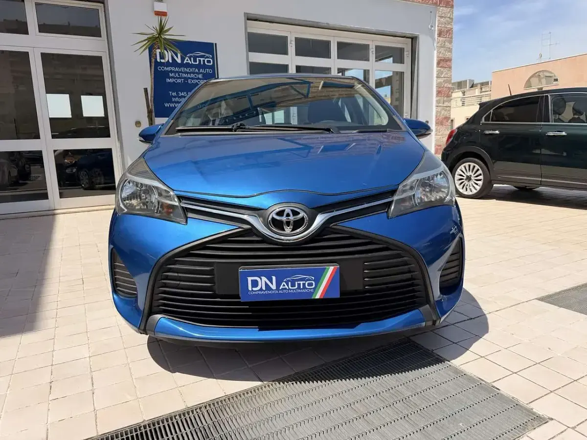 Begagnad Toyota Yaris Cool 69 HK (50 kW) 2015 Blå Halvkombi