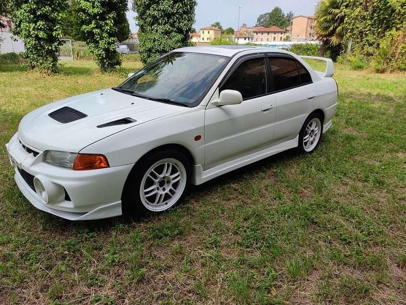 Usata Mitsubishi Lancer 280 CV (205 kW) 1996 Bianco Berlina