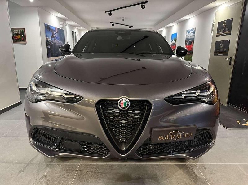 Nuova Alfa Romeo Stelvio Sprint 160 CV (117 kW) 2025 Grigio vesuvio SUV