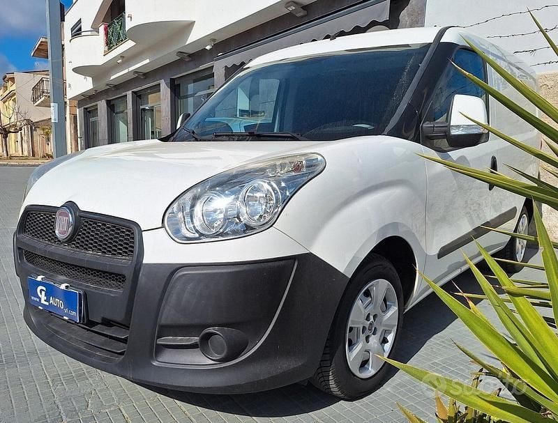Usata Fiat Doblò Active 105 CV (77 kW) 2012 Bianco Monovolume