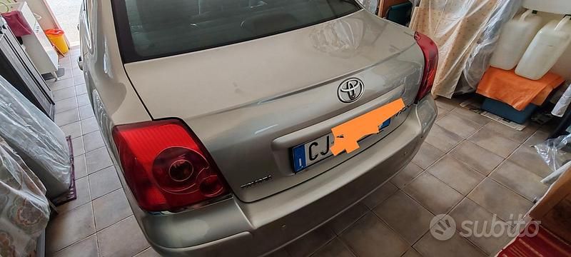Usata Toyota Avensis 129 CV (94 kW) 2004 Berlina