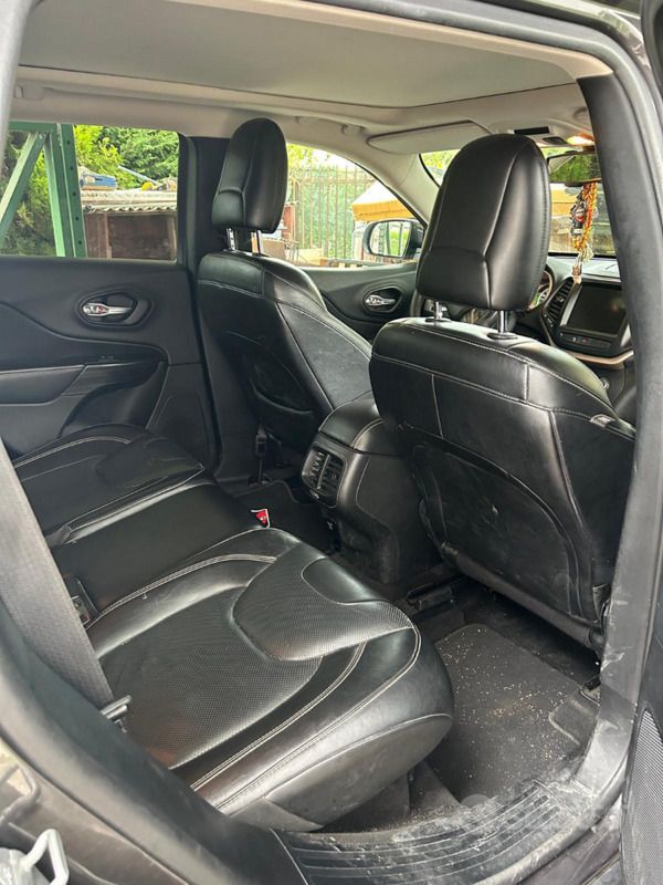 Usata Jeep Cherokee 140 CV (102 kW) 2015 Grigio SUV