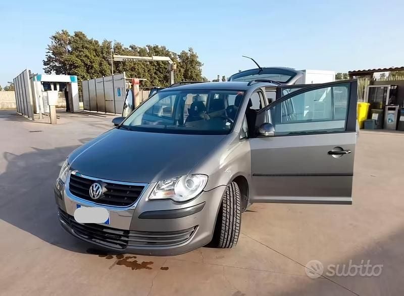 Usata VW Touran 2006 Grigio Monovolume