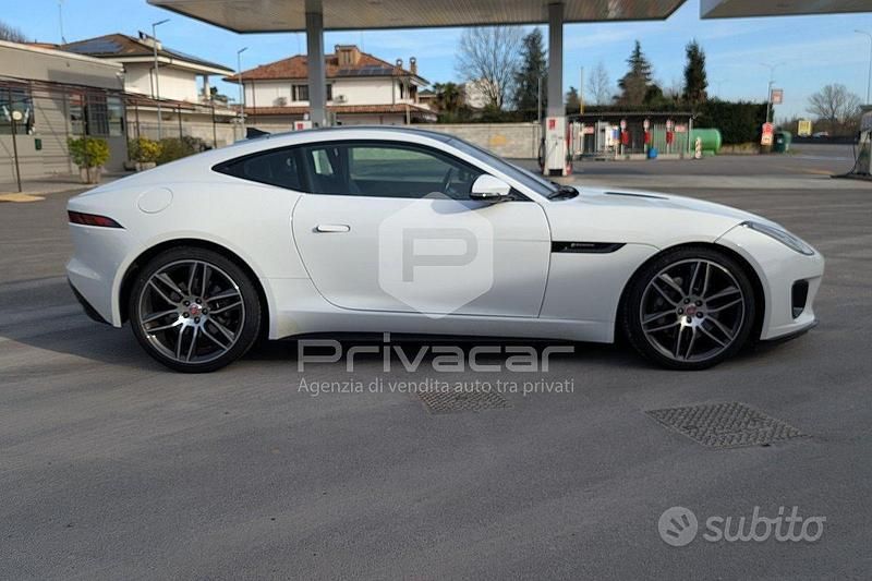 Usata Jaguar F-Type R-Dynamic 300 CV (220 kW) 2019 Bianco Coupé
