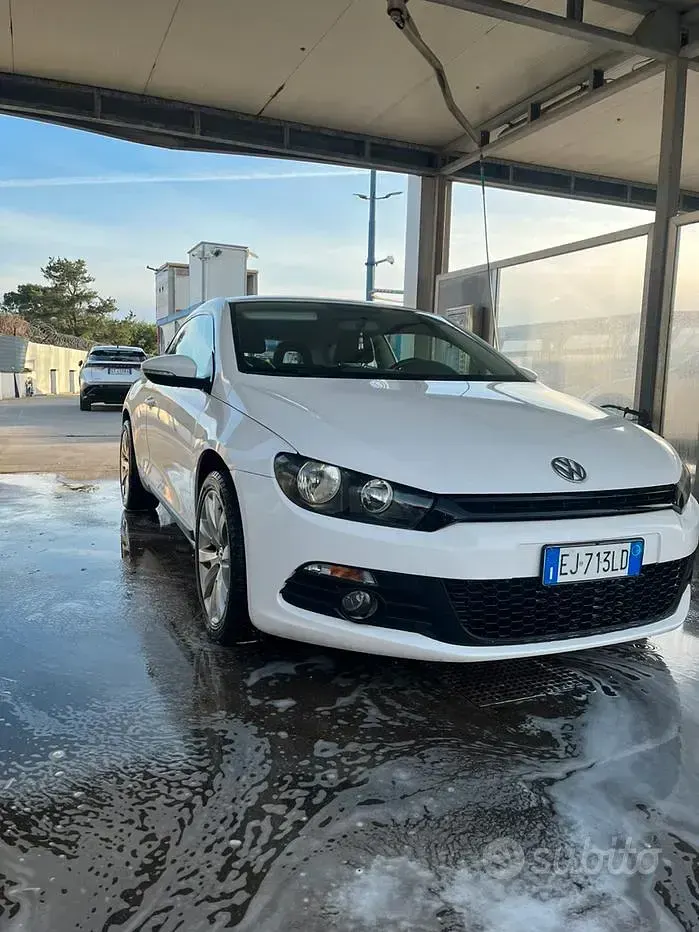 Begagnad VW Scirocco 140 HK (102 kW) 2011 Sportkupé