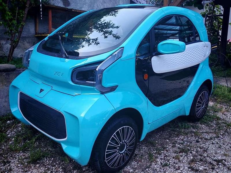 Blu/azzurro Usata 2022 XEV Yoyo Due volumi | 8500 € (Buon prezzo) - Immagine 1/4