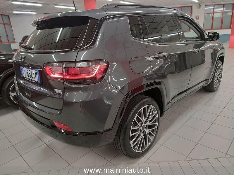 Usata Jeep Compass Summit 131 CV (96 kW) 2025 Grigio scuro SUV