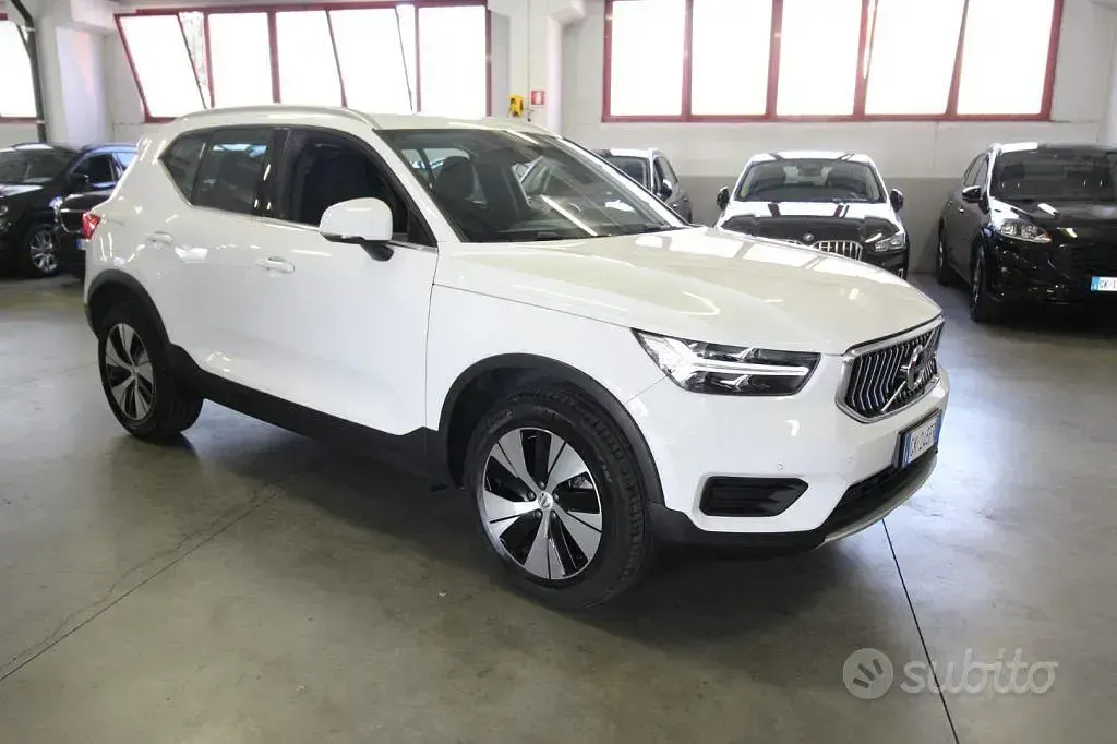 Usata Volvo XC40 Inscription 129 CV (94 kW) 2022 Bianco SUV