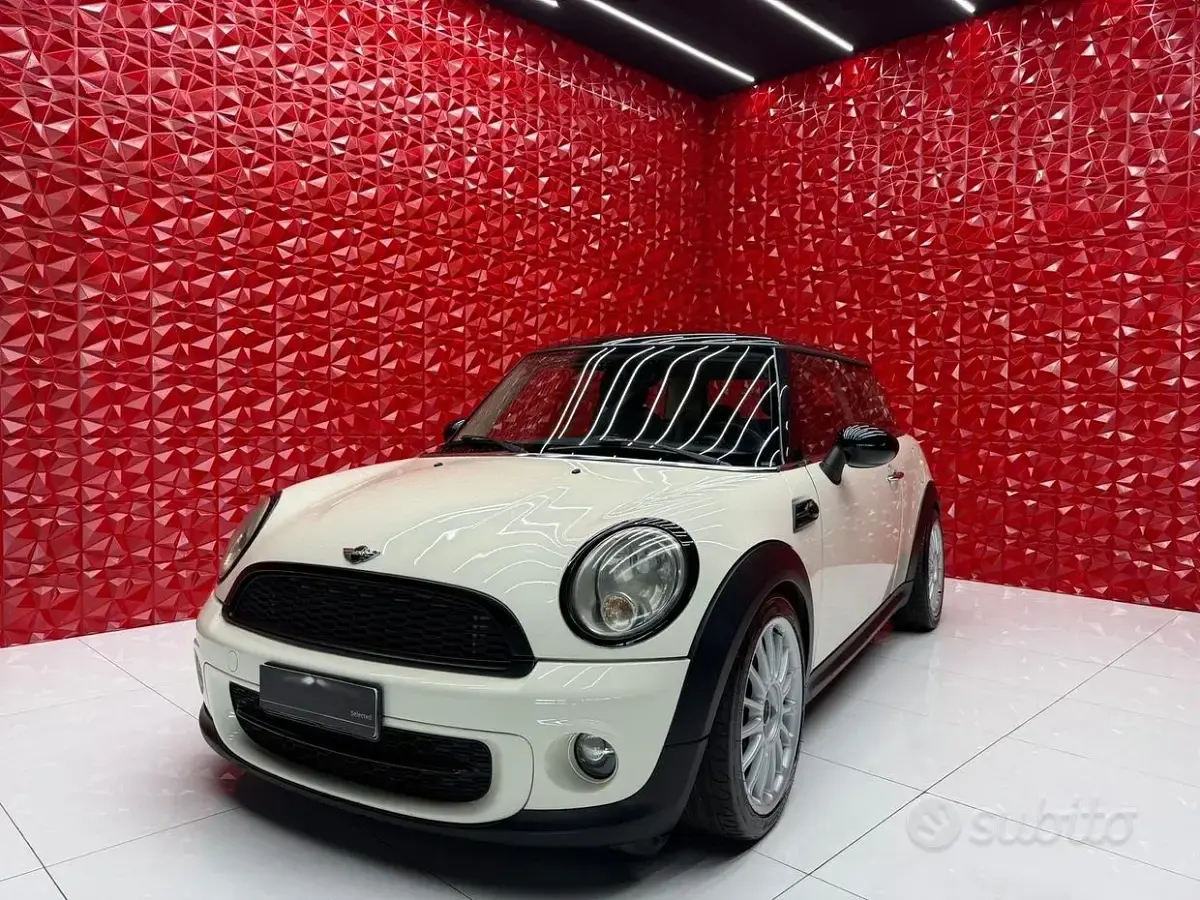 Usata Mini Cooper D 112 CV (82 kW) 2013 Beige Utilitaria