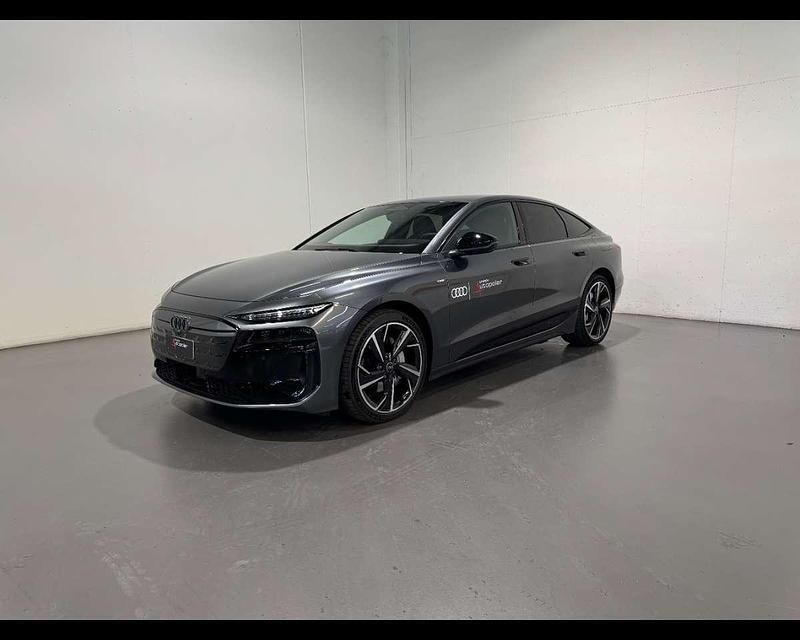 Grigio daytona perlato Nuova 2025 Audi e-tron S-Line SUV | 72.900 € (Super prezzo) - Immagine 1/4