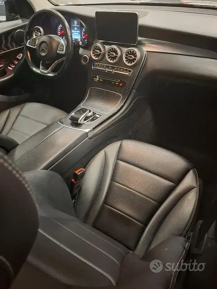 Usata Mercedes 250 211 CV (155 kW) 2018 Nero Station wagon
