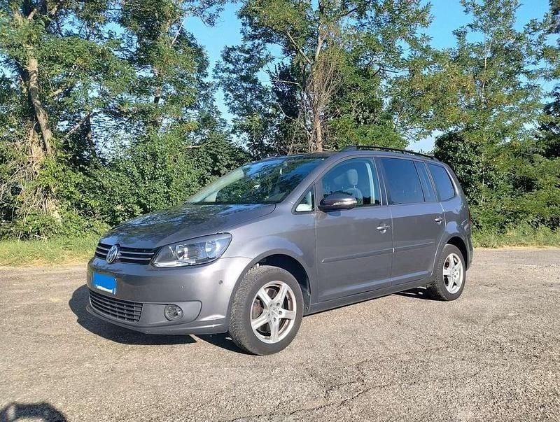 Usata VW Touran 150 CV (110 kW) 2013 Grigio Monovolume