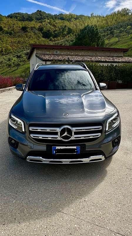 Grigio Usata 2020 Mercedes GLB200 Edition 1 SUV | 31.000 € (Buon prezzo) - Immagine 1/4