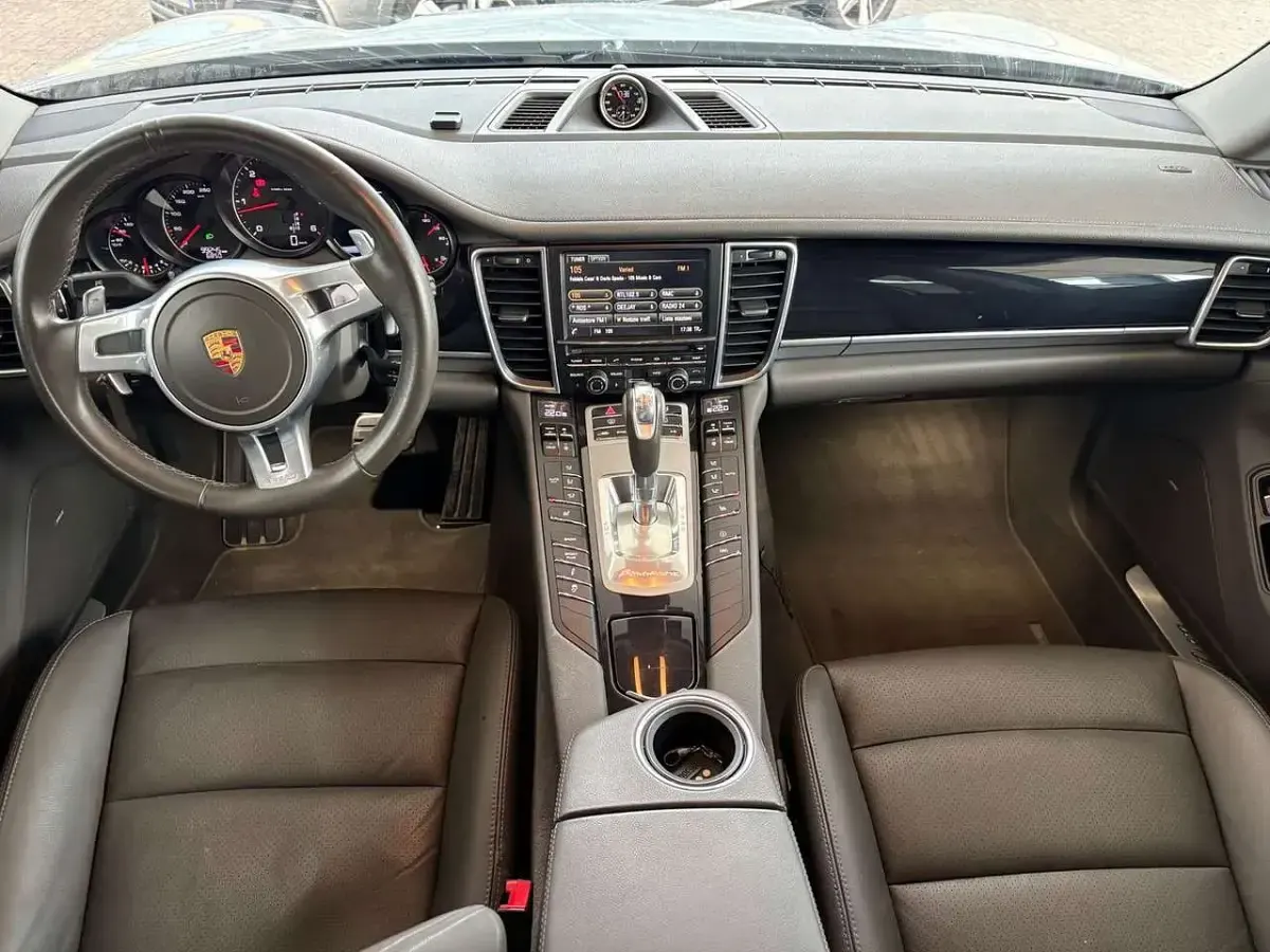 Usata Porsche Panamera Edition 300 CV (220 kW) 2016 Argento Utilitaria