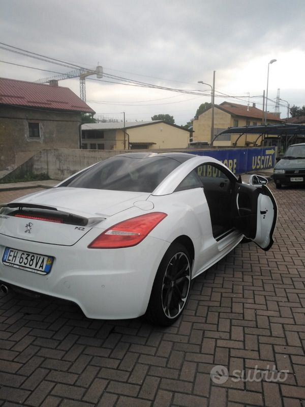 Bianco Usata 2011 Peugeot RCZ Coupé | 9500 € (Buon prezzo) - Immagine 1/4