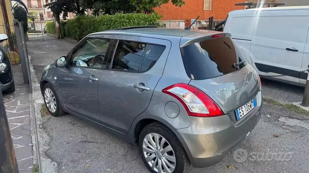 Usata Suzuki Swift 94 CV (69 kW) 2013 Grigio Utilitaria